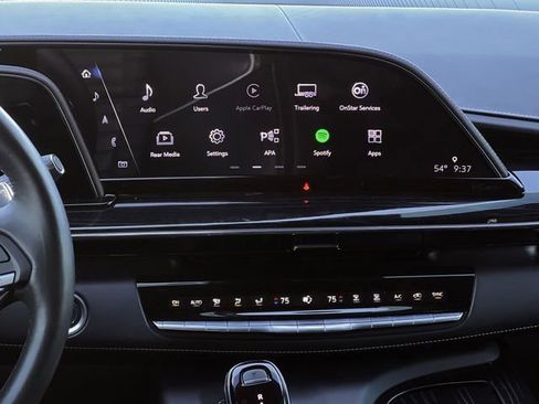 Certified 2024 Cadillac Escalade ESV V image 16