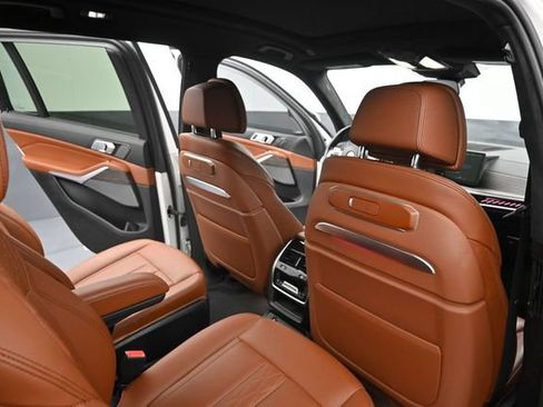 Used 2023 BMW X7 M60i w/ Executive Package AWD/4WD image 22