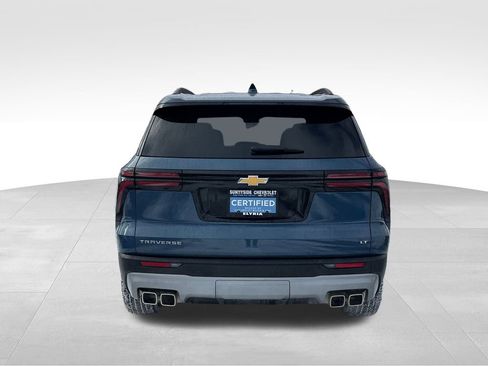 Used 2024 Chevrolet Traverse LT w/ Enhanced Driving Package image 3