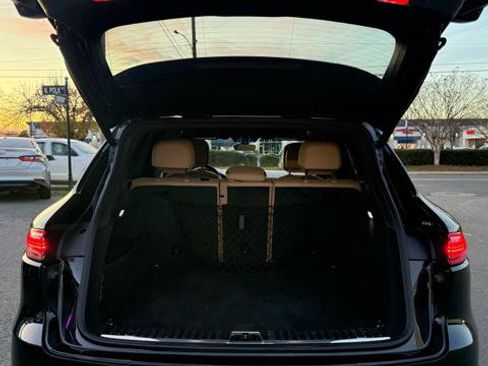 Used 2019 Porsche Cayenne Base image 8