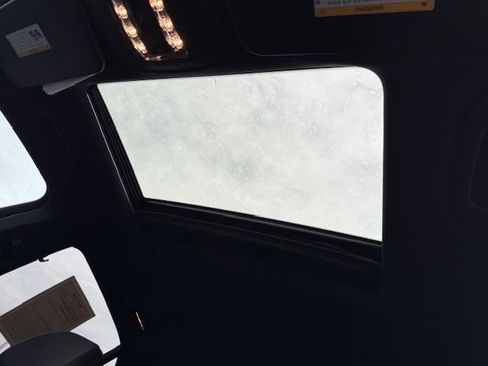 Used 2020 Mercedes-Benz GLE 350 4MATIC w/ Premium Package image 35