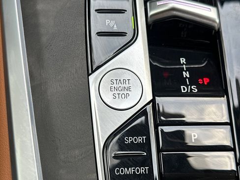 Used 2026 BMW X5 xDrive40i w/ M Sport Package image 28