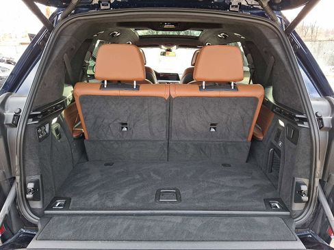 Certified 2022 BMW X7 xDrive40i w/ M Sport Package image 28
