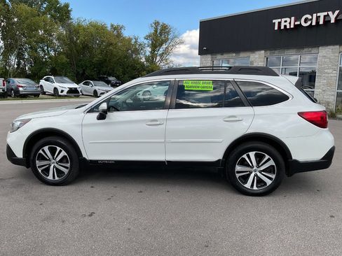 Used 2018 Subaru Outback 2.5i Limited w/ Popular Package #2 image 3