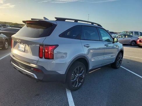 Used 2023 Kia Sorento SX Prestige AWD/4WD image 2