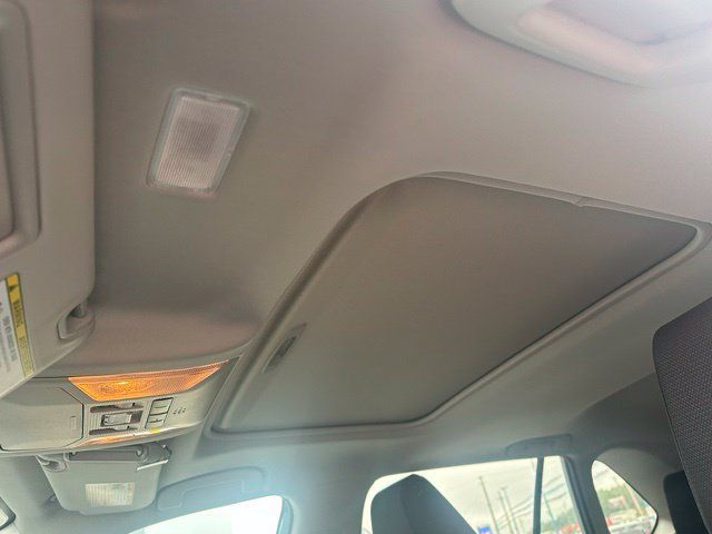 Used 2021 Toyota RAV4 XLE w/ Convenience Package AWD/4WD image 11