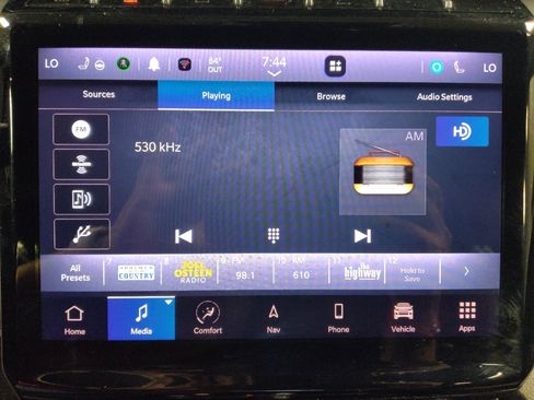 Used 2023 Jeep Grand Cherokee L Limited w/ Luxury Tech Group II AWD/4WD image 25