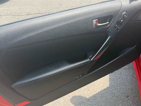 Used 2015 Hyundai Genesis 3.8 RWD image 12