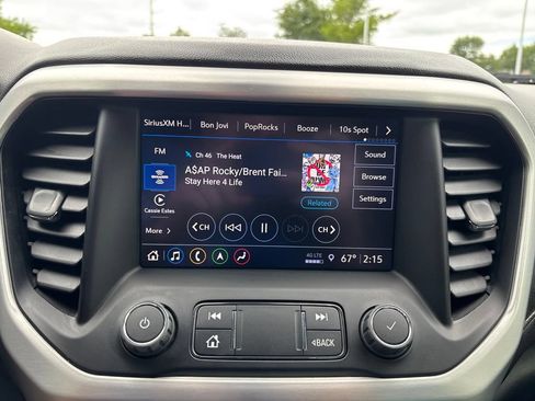 Used 2023 GMC Acadia SLT FWD image 62