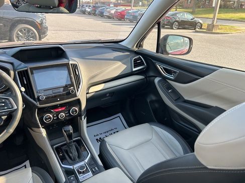 Used 2022 Subaru Forester Limited image 15