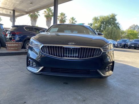 Used 2017 Kia Cadenza Limited FWD image 38
