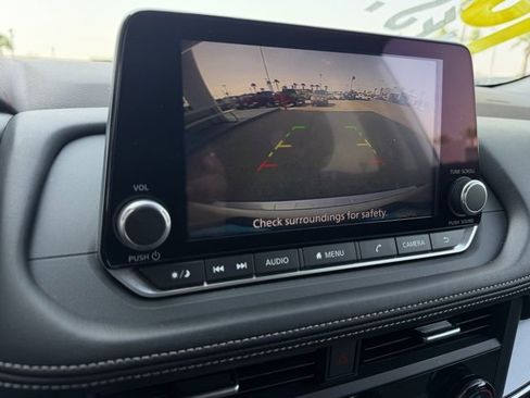 Certified 2023 Nissan Rogue SV image 20