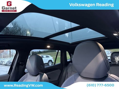 New 2025 Volkswagen Tiguan SE R-Line image 13