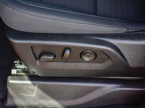 Used 2025 Chevrolet Silverado 1500 LT w/ Safety Package image 24