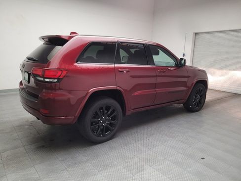 Used 2020 Jeep Grand Cherokee Altitude AWD/4WD image 10