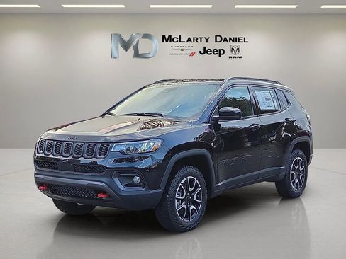 New 2026 Jeep Compass Trailhawk w/ Sun, Sound & Navigation Group image 2