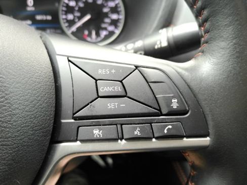 Used 2023 Nissan Sentra SR w/ SR Premium Package FWD image 38