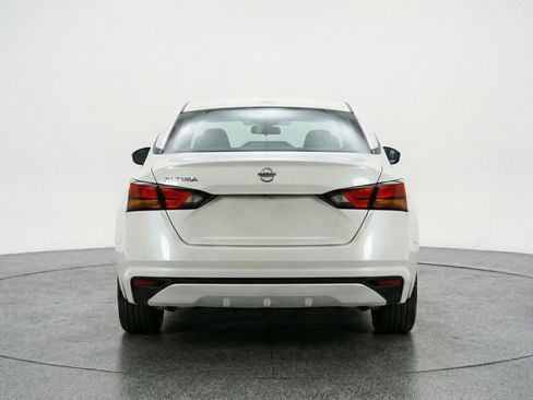 Used 2025 Nissan Altima 2.5 SV image 7
