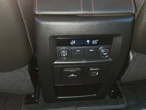 Certified 2023 Chevrolet Traverse RS w/ LPO, Floor Liner Package AWD/4WD image 17