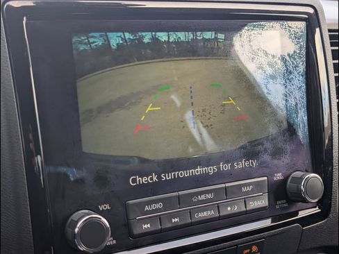 Used 2024 Nissan Frontier PRO-4X w/ Technology Package image 15