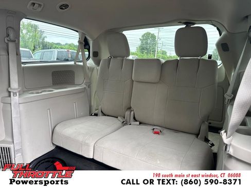 Used 2012 Dodge Grand Caravan SXT image 18