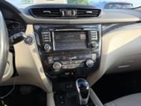 Used 2022 Nissan Rogue Sport SL w/ Premium Package AWD/4WD image 9