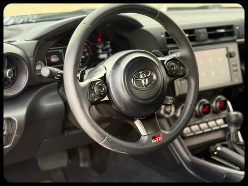 Used 2023 Toyota GR86 RWD image 14