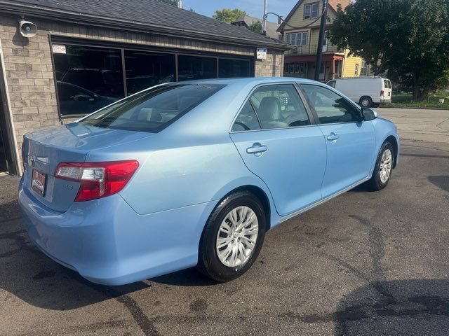 Used 2014 Toyota Camry LE FWD image 6