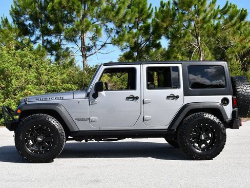 Used 2016 Jeep Wrangler Unlimited Rubicon w/ Connectivity Group AWD/4WD image 25
