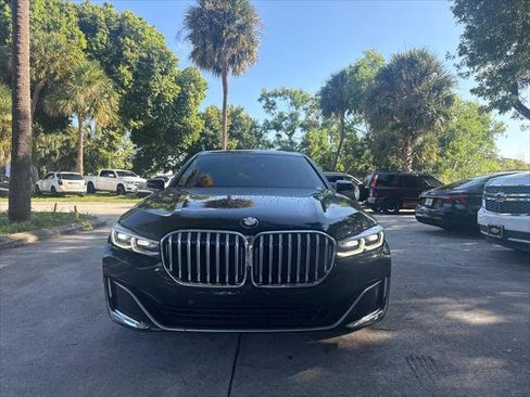 Used 2022 BMW 740i w/ Premium Package RWD image 22
