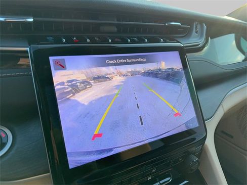 Used 2023 Jeep Grand Cherokee 4WD 4xe image 18