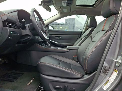 Used 2023 Nissan Sentra SR w/ SR Premium Package image 13