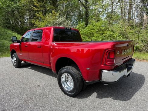 New 2026 RAM 3500 Laramie AWD/4WD image 11