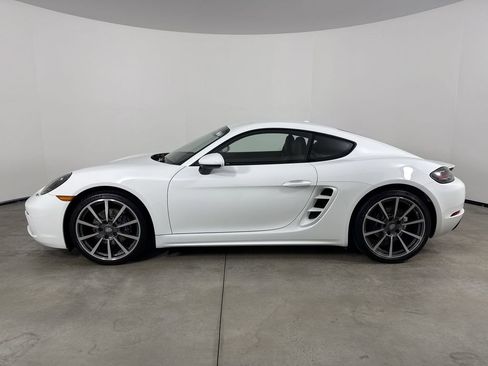 Certified 2018 Porsche 718 Cayman RWD image 2