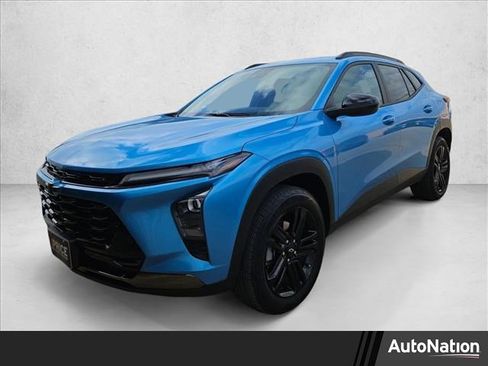 Used 2025 Chevrolet Trax ACTIV w/ Sunroof Package image 1