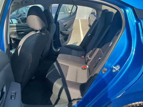 Used 2025 Nissan Sentra SV FWD image 25