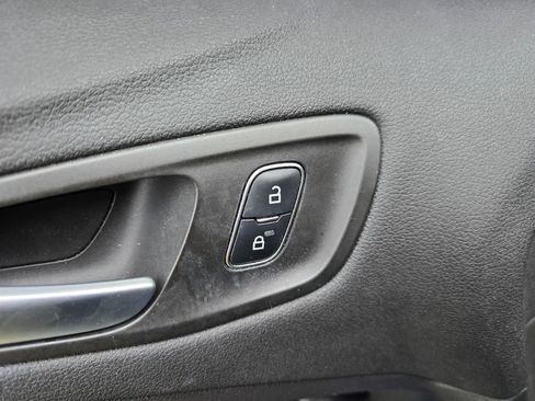 Used 2019 Ford Escape SEL image 23