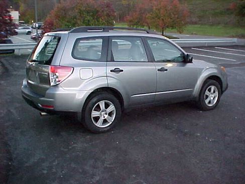 Used 2011 Subaru Forester 2.5X AWD/4WD image 7