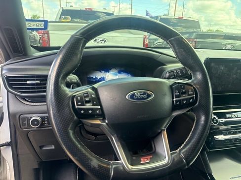 Used 2022 Ford Explorer ST w/ Equipment Group 401A AWD/4WD image 9