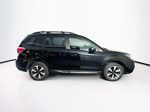 Used 2018 Subaru Forester 2.5i w/ Alloy Wheel Package image 10