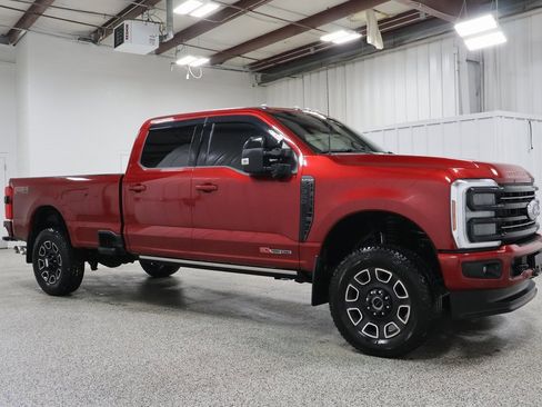 Used 2025 Ford F350 Platinum image 2