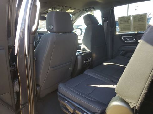 Used 2023 Chevrolet Suburban LS image 13