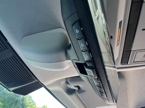 Used 2023 Land Rover Defender 130 First Edition image 33