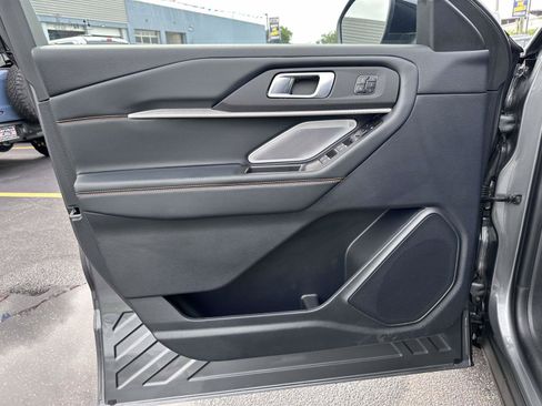 Used 2026 Ford Explorer Tremor w/ Tremor Ultimate Package AWD/4WD image 9