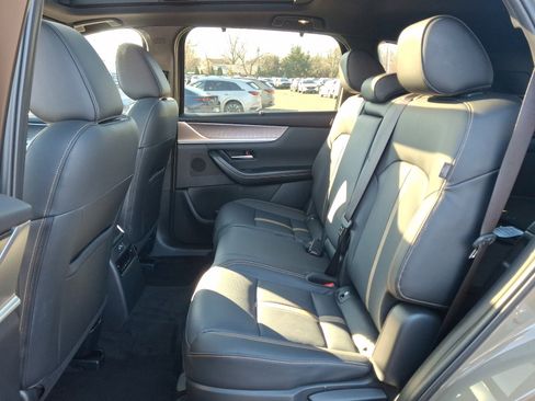 Certified 2025 MAZDA CX-70 3.3 Turbo S w/ Premium Package image 11