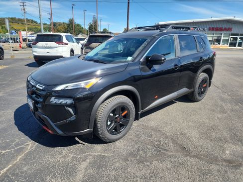 New 2026 Nissan Rogue SV w/ Rock Creek Premium Package image 4