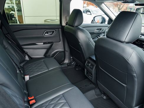 New 2026 Nissan Rogue Platinum image 27