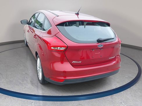 Used 2017 Ford Focus Titanium w/ Titanium Technology Package FWD image 7
