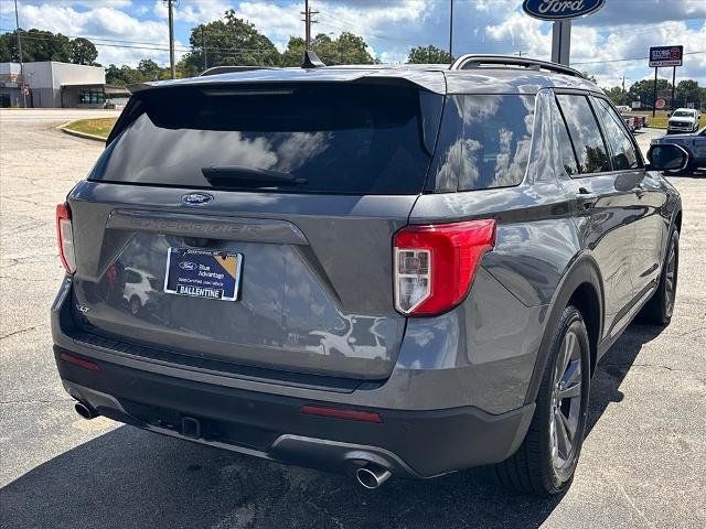 Certified 2023 Ford Explorer XLT w/ Equipment Group 202A RWD image 3