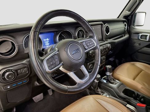 Used 2022 Jeep Wrangler Unlimited Sahara w/ Cold Weather Group AWD/4WD image 12